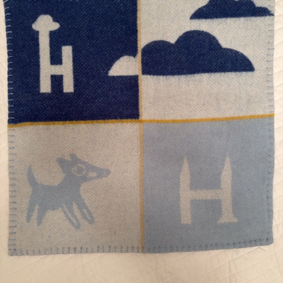 HERMES 
Wool Cashmere Avalon Epopee Pillow Cover PM Bleu Paon Celadon - Picture 1 of 6